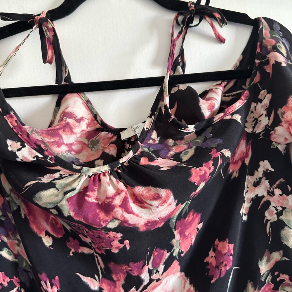 Joie Jilette Long Sleeve Floral Print Silk Cold Shoulder Top in Cavier Size XS - Picture 9 of 11